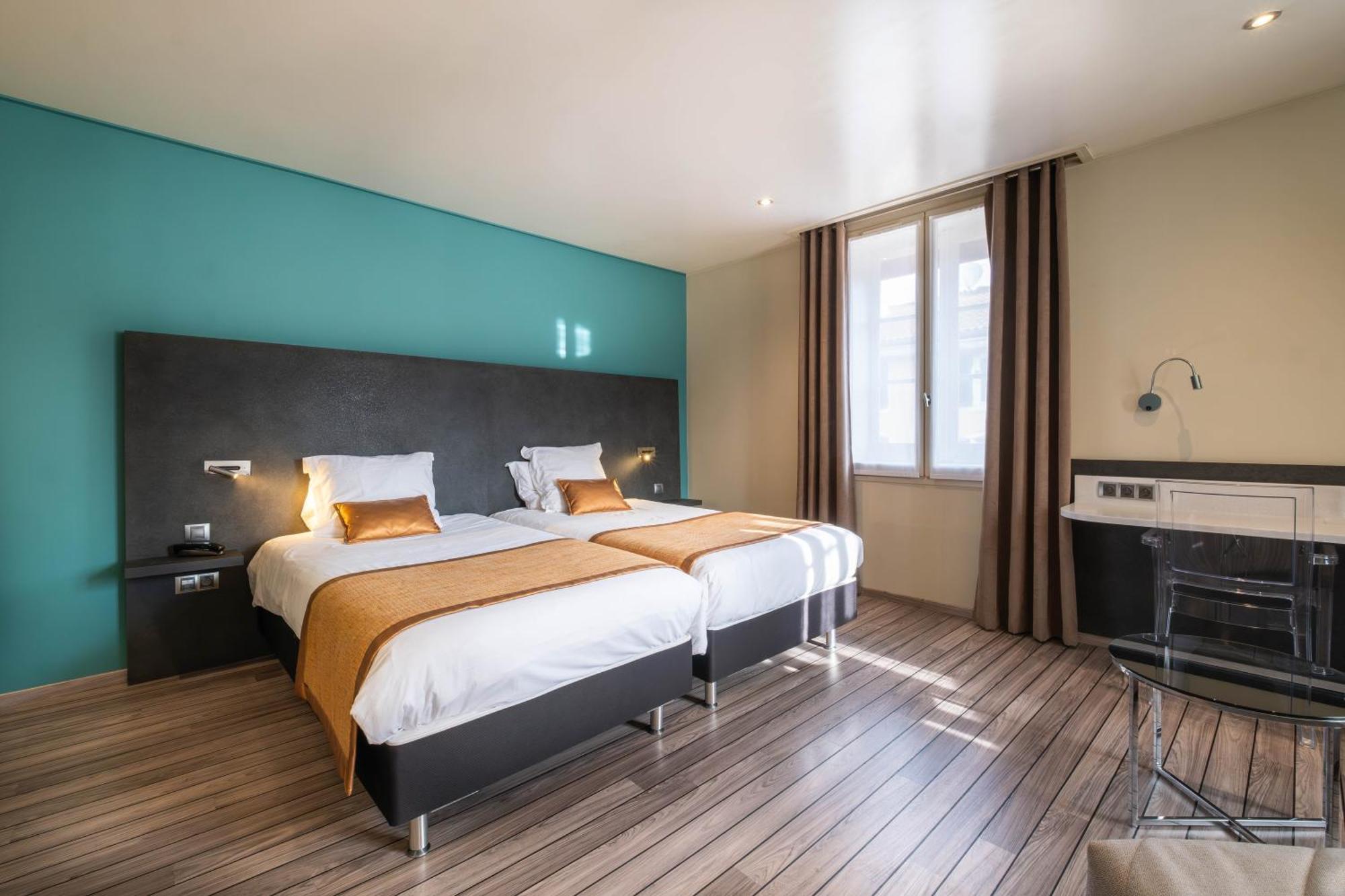 Logis Hotel De Bourgogne - Mâcon Buitenkant foto