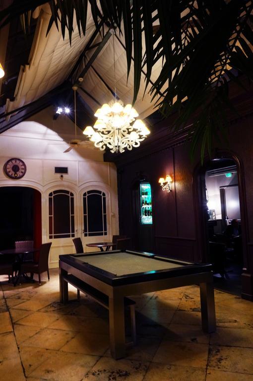 Logis Hotel De Bourgogne - Mâcon Buitenkant foto